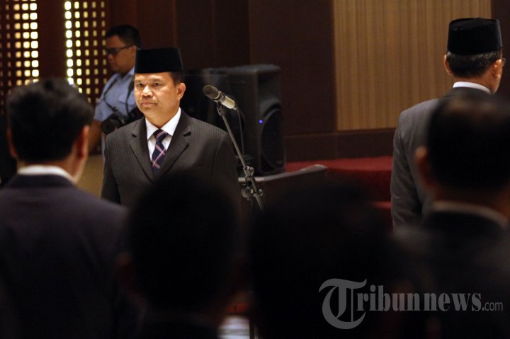 Menkumham Lantik Ronny Sompie Sebagai Dirjen Imigrasi