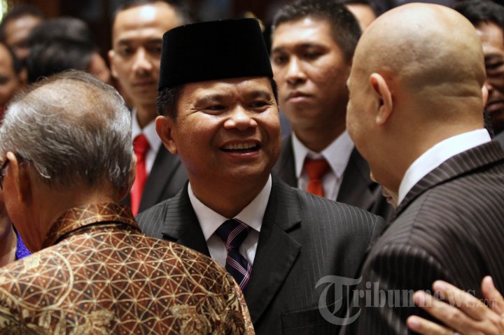 Menkumham Lantik Ronny Sompie Sebagai Dirjen Imigrasi