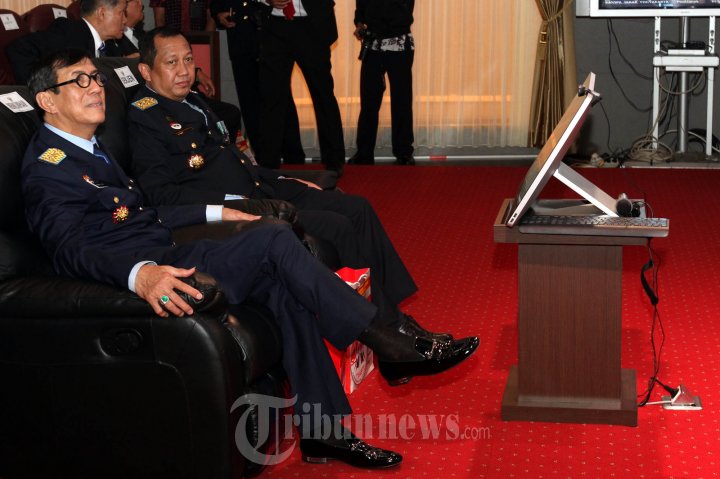 Menkumham Yasonna H Laoly Melihat Control Room Kami Pasti