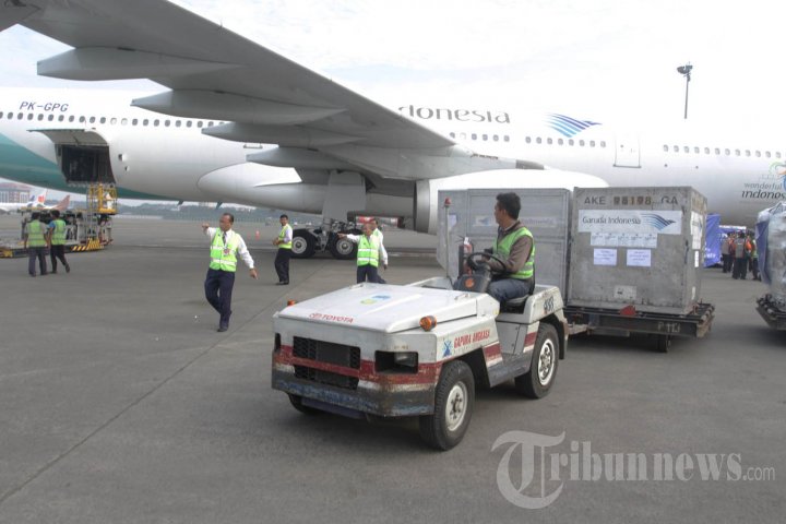 Menlu Retno Marsudi Lepas Tim Bantuan untuk Vanuatu