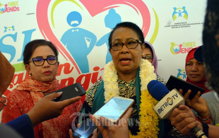 Menppa Hadiri Acara Gerakan Sayangi Lansia