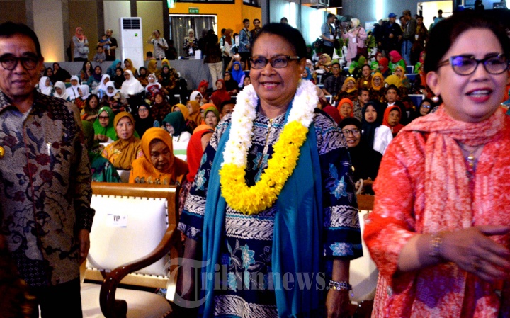Menppa Hadiri Acara Gerakan Sayangi Lansia