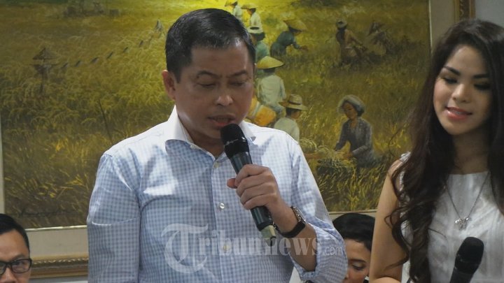 Menteri Ignasius Jonan Adakan Open House di Kediaman