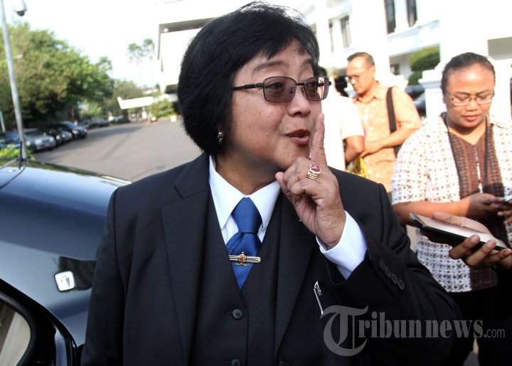 Menteri Lingkungan Hidup dan Kehutanan Siti Nurbaya Bakar