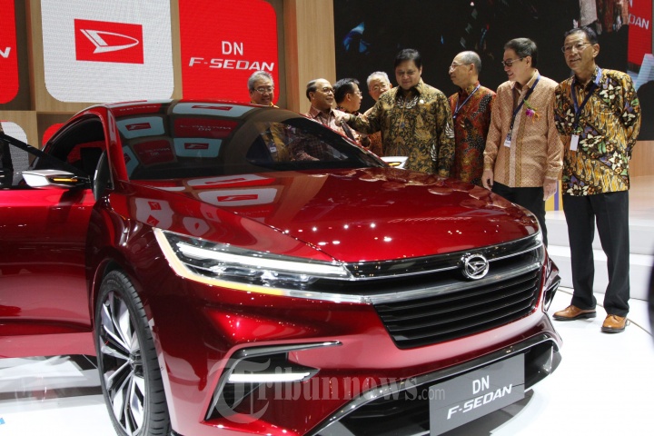 Menteri Perindustrian Membuka Pameran GIIAS 2017