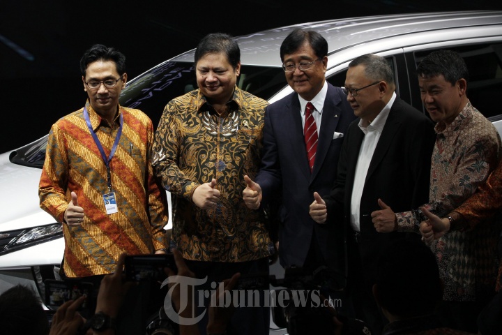 Menteri Perindustrian Membuka Pameran GIIAS 2017