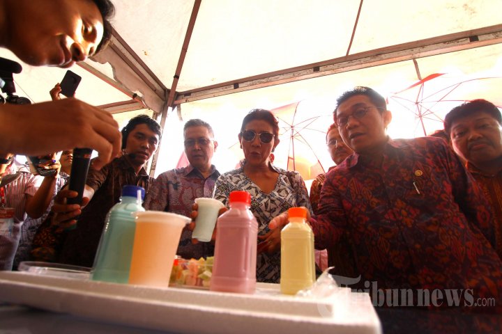 Menteri Susi Gelontorkan Bantuan 5,23 M ke Nelayan Sendang Biru