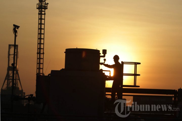 Menyaksikan Gerhana Matahari di PLTGU Tanjung Priok