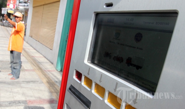 Mesin Parkir Elektronik (e-Parkir) di Kota Bandung
