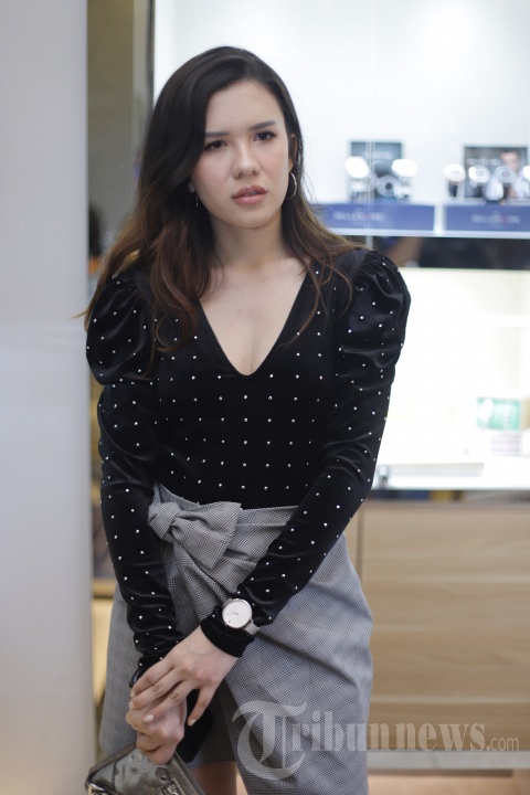 Michelle Joan Setia Pacaran Jarak Jauh
