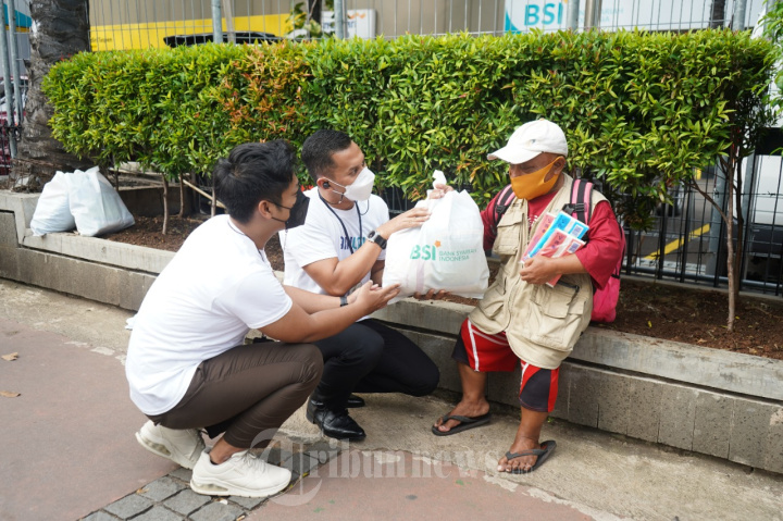 Milenial BSI Berbagi Paket Sembako