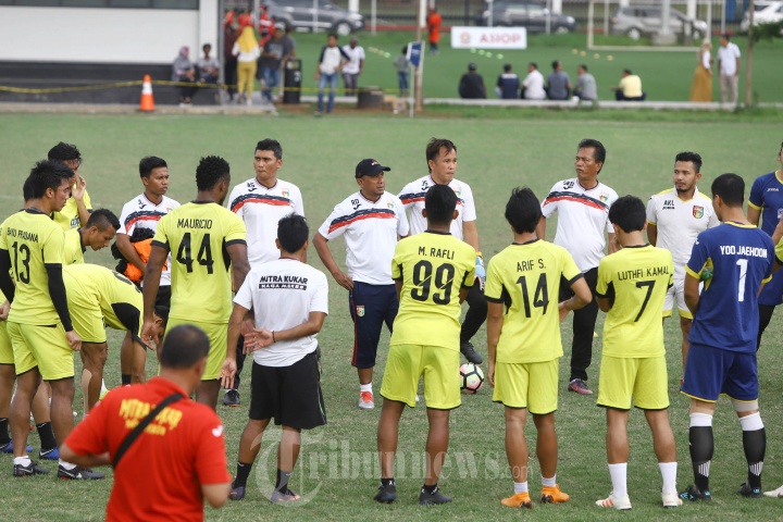 Mitra Kukar Berlatih Jelang Menghadapi Persija Jakarta