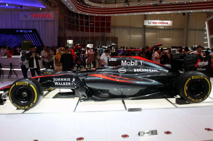 Mobil Formula 1 di Ajang GIIAS 2015