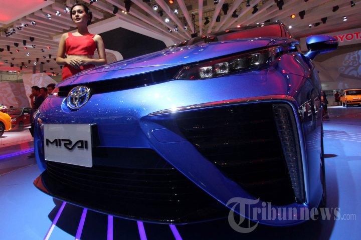 Mobil Konsep Toyota Mirai di GIIAS 2015