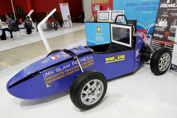 Mobil Listrik di IIMS 2016