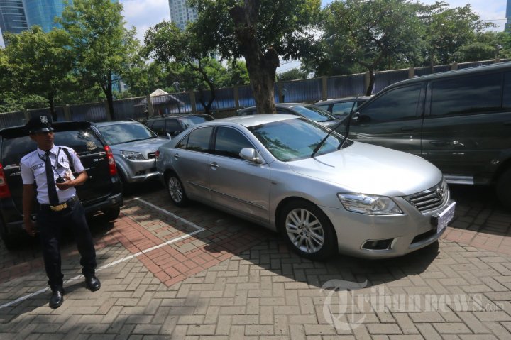 Mobil Mewah Sitaan OTT Suap MA