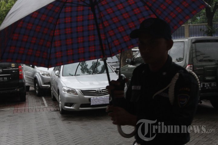 Mobil Mewah Sitaan OTT Suap MA