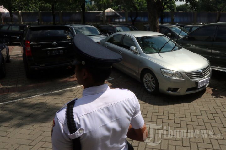 Mobil Mewah Sitaan OTT Suap MA