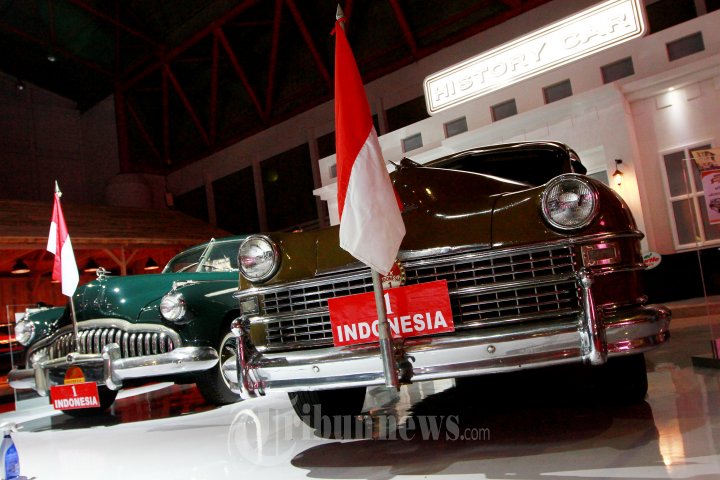 Mobil-Mobil Soekarno Mejeng di Ajang IIMS 2015