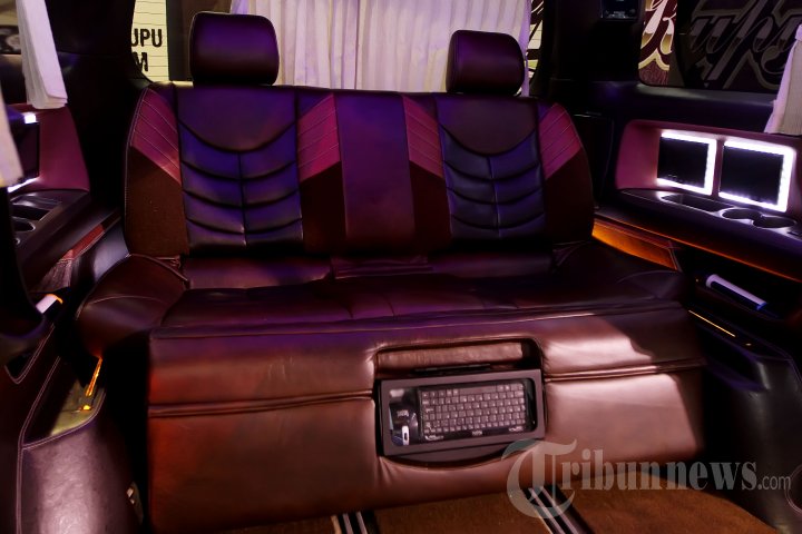 Mobil Modifikasi Karya Kupu Kupu Malam Auto Custom