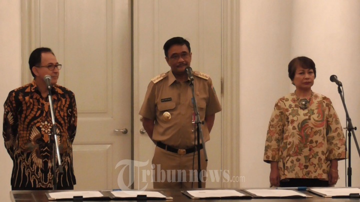 MoU Gubernur DKI - UI - UGM Bidang Transportasi