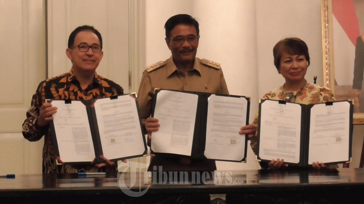 MoU Gubernur DKI - UI - UGM Bidang Transportasi