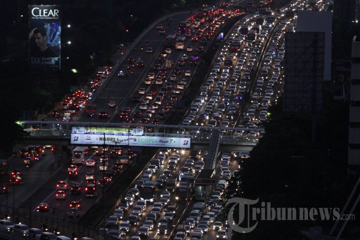 Mudik Lebaran Tol Dalam Kota Macet