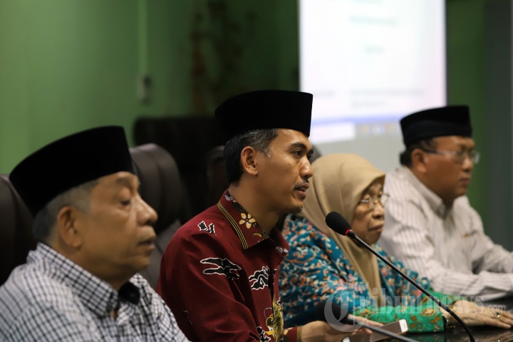 MUI Fatwakan Salat di Rumah Akibat Penyebaran Virus Covid19