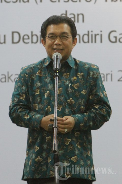 Muliaman Hadad Kepala OJK