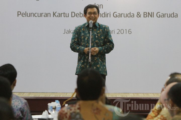 Muliaman Hadad Kepala OJK