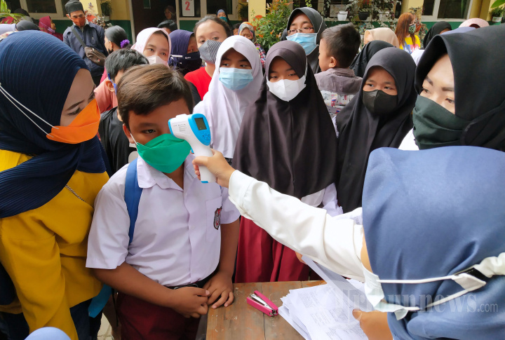 Murid SDN Rancamanyar 02, 03, dan 06 Ikuti Vaksinasi Covid-19