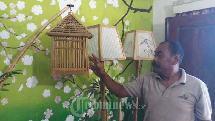 Nana Suryana Pengrajin Lampu Lampion