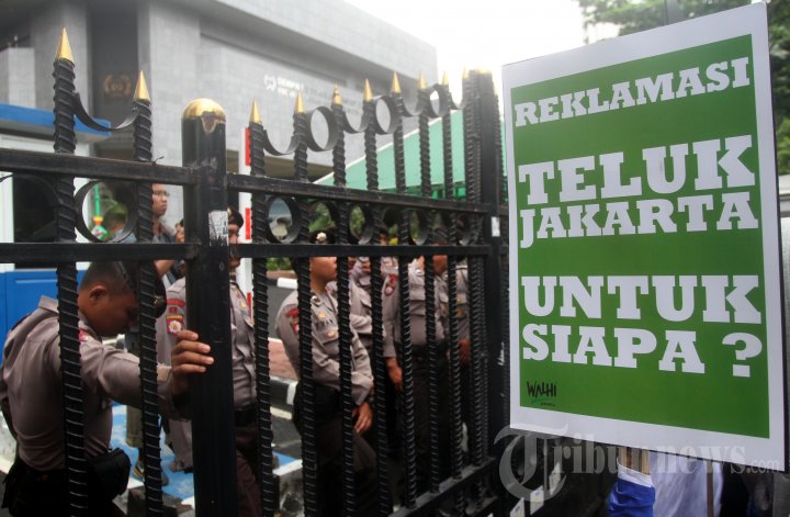 Nelayan Tolak Reklamasi Teluk Jakarta