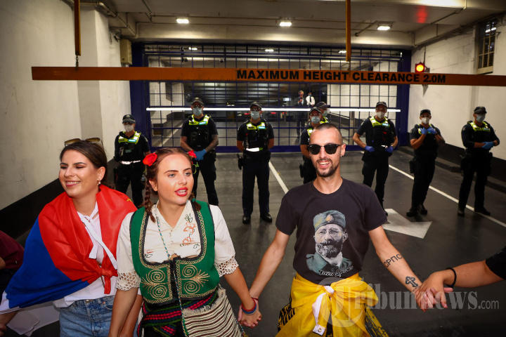 Novak Djokovic Bebas, Pendukung Bersukacita