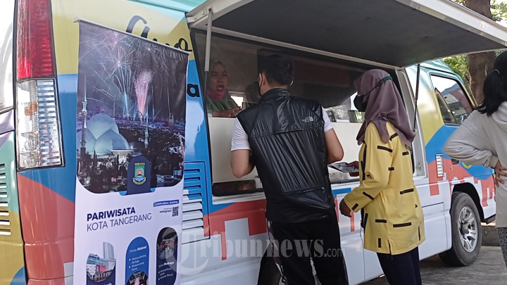 Objek Wisata Perahu Kano Tangerang Rame Pengunjung