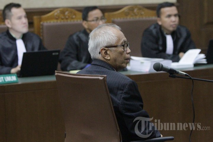 OC Kaligis Divonis 5 Tahun 6 Bulan Penjara