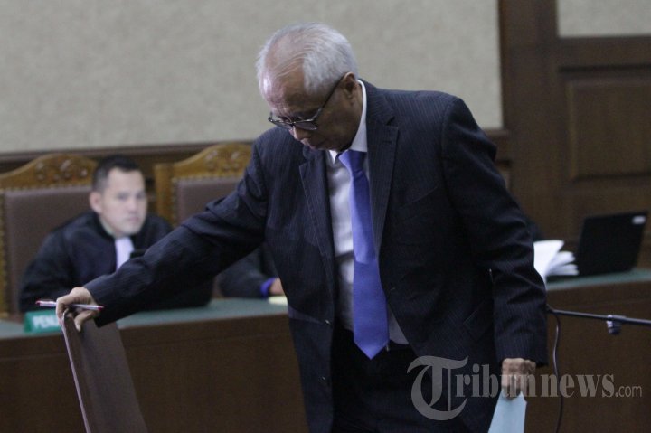OC Kaligis Divonis 5 Tahun 6 Bulan Penjara