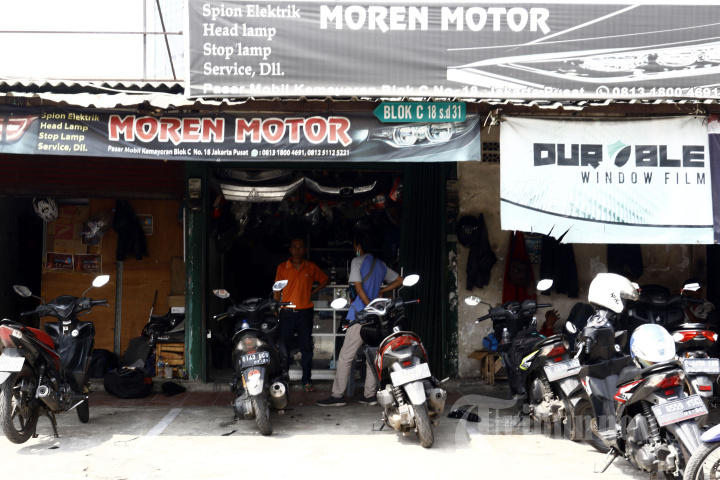 Optimalkan Lampu Mobil, Moren Motor Layani Teknik Nano Coating