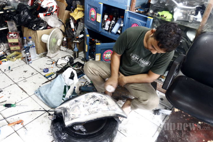Optimalkan Lampu Mobil, Moren Motor Layani Teknik Nano Coating