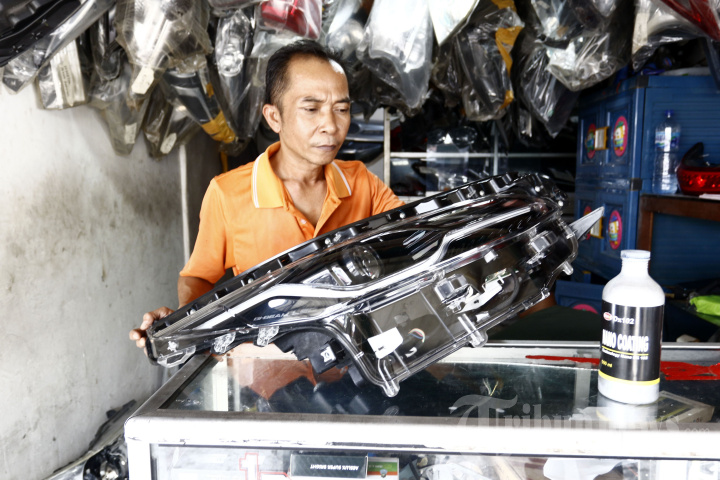 Optimalkan Lampu Mobil, Moren Motor Layani Teknik Nano Coating