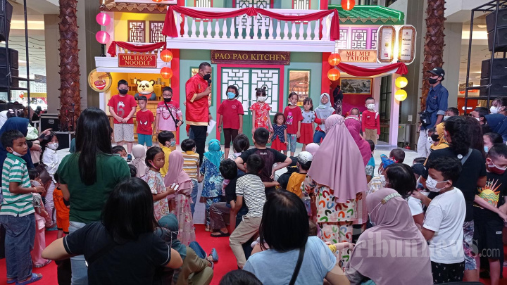 Pagelaran Hoki Panda Town Live Show di Tangcity Mal