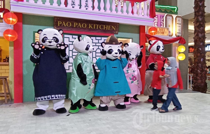 Pagelaran Hoki Panda Town Live Show di Tangcity Mal