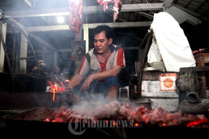 Pak Bari Penjual Sate Klatak Bantul
