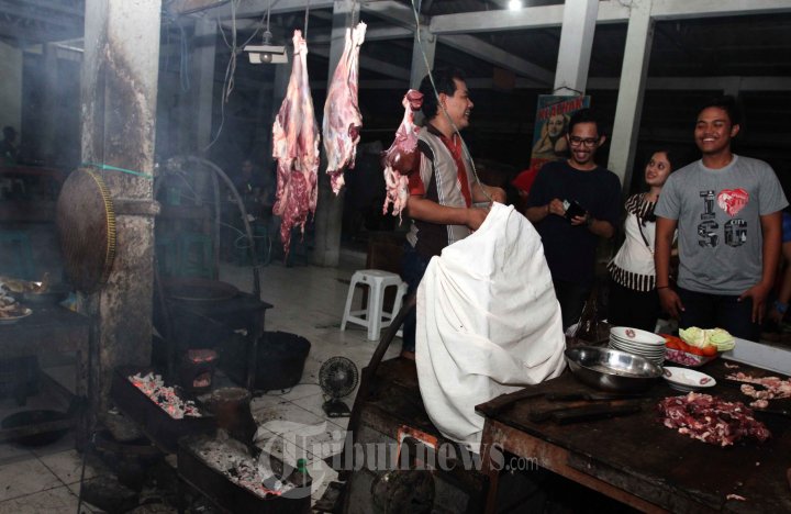 Pak Bari Penjual Sate Klatak Bantul