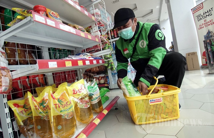 Paket Sembako Gratis Bagi Mitra Driver Gojek