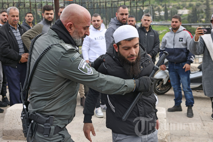 PALESTINIAN-ISRAEL-CONFLICT-JERUSALEM-ISLAM-PRAYER