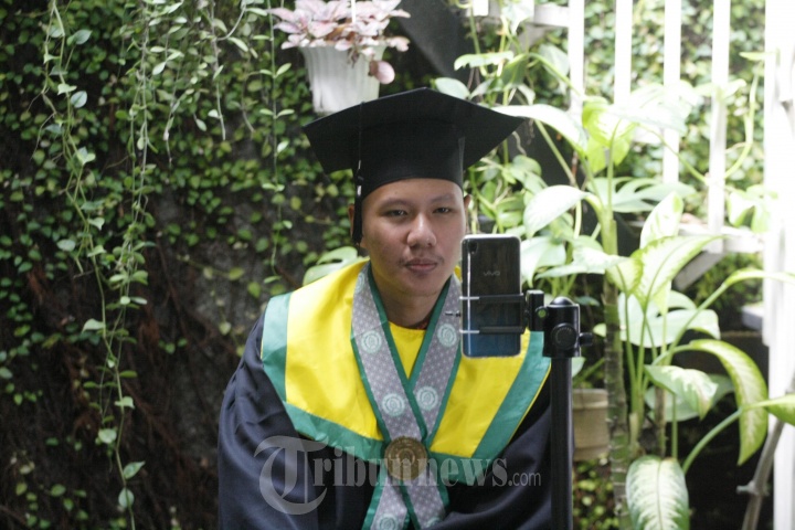 Pandemi Covid-19 UNS Melakukan Wisuda Online Untuk 257 Mahasiswa