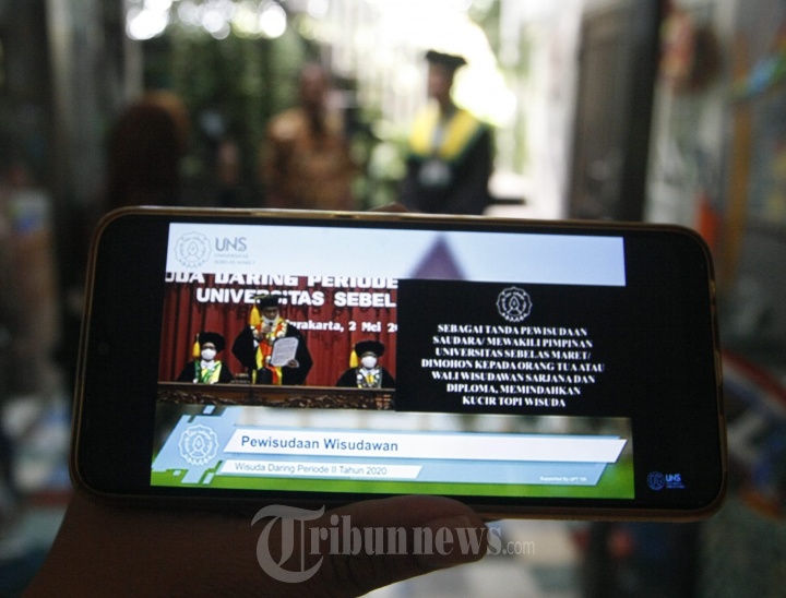 Pandemi Covid-19 UNS Melakukan Wisuda Online Untuk 257 Mahasiswa