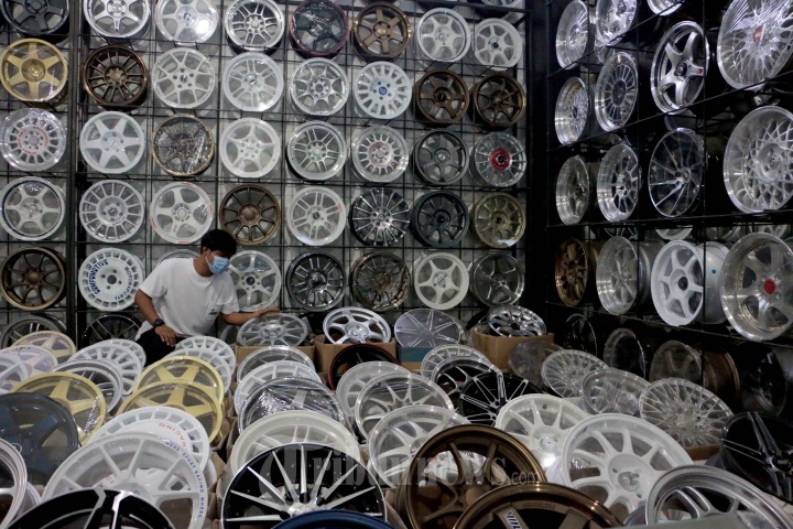 Pandemi Covid-19 Usaha Jual Beli Velg Mobil Turun