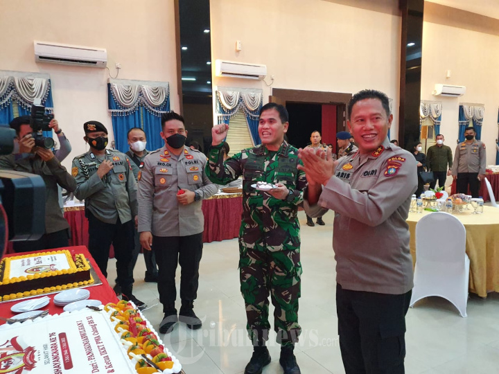Pangkogabwilhan I Hadiri Hari Bhayangkara Ke-76 di Mapolda Kepri